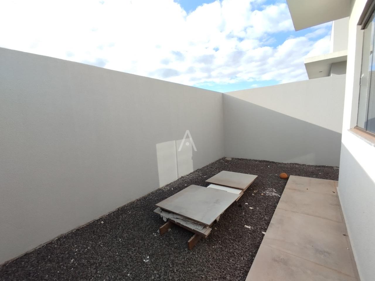 Casa Residencial para à venda no Bairro ESMERALDA em CASCAVEL: 