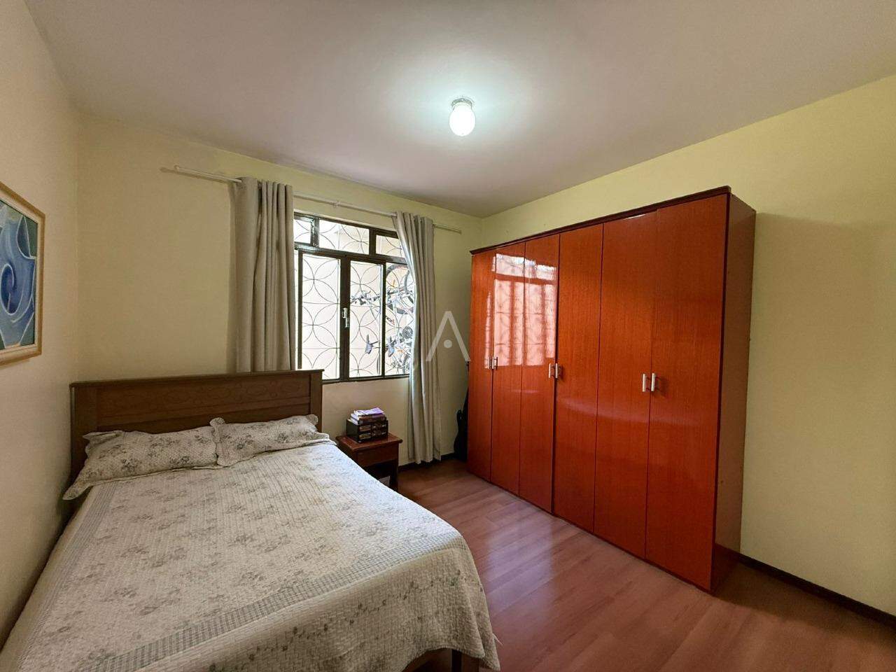 Casa Residencial para à venda no Bairro MARIA LUIZA em CASCAVEL: 
