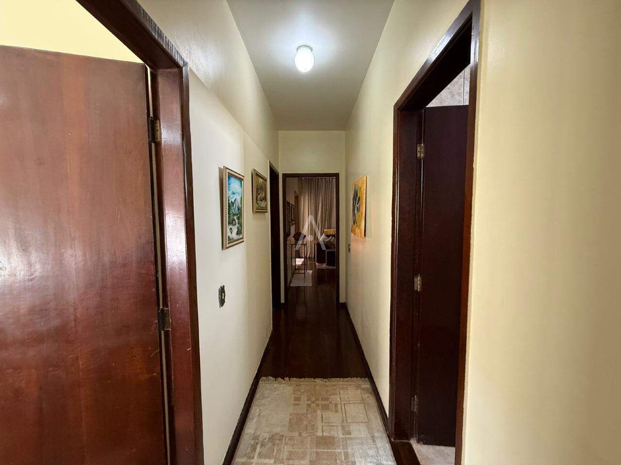 Casa Residencial para à venda no Bairro MARIA LUIZA em CASCAVEL: 