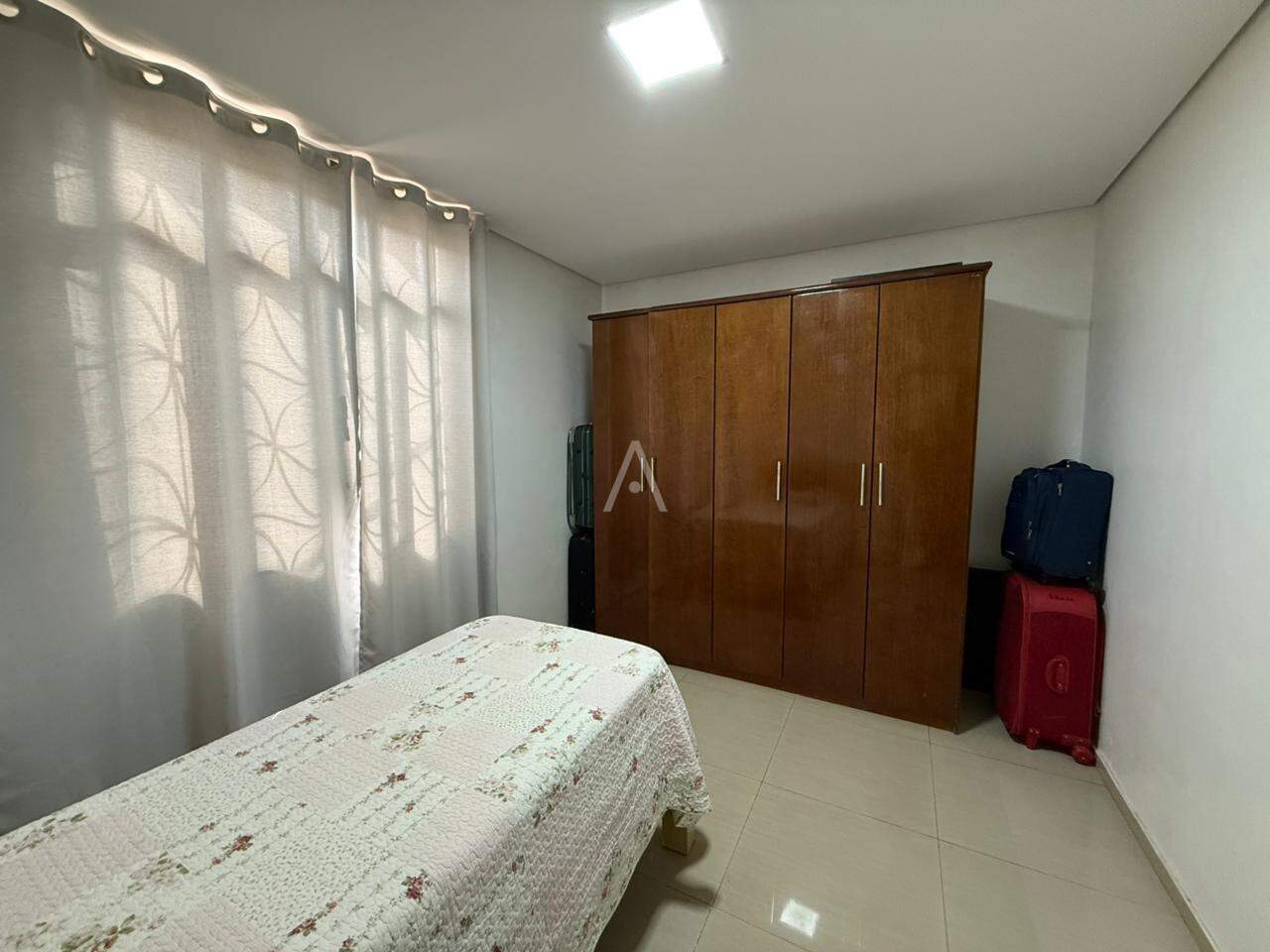 Casa Residencial para à venda no Bairro MARIA LUIZA em CASCAVEL: 