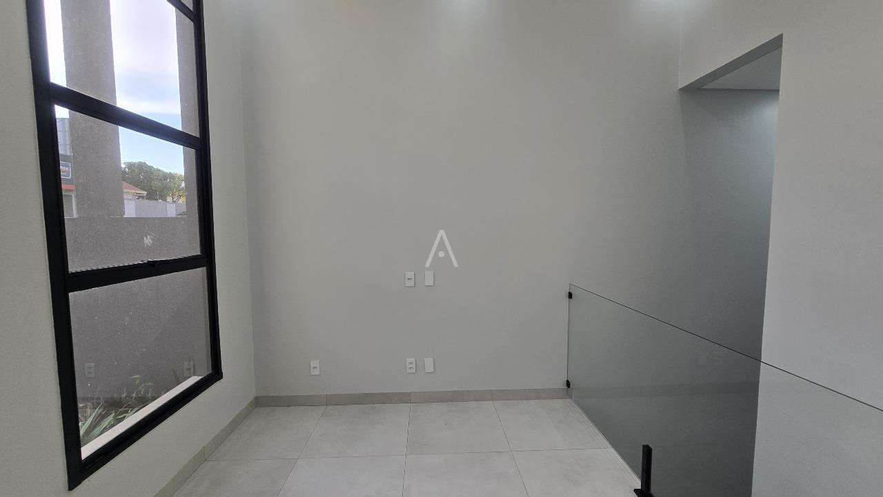 Sobrado para à venda no Bairro JARDIM PARIZZOTTO em TOLEDO: 