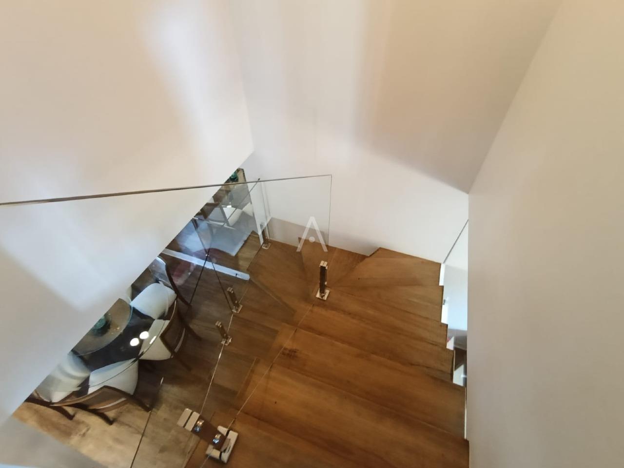 Sobrado para à venda no Bairro COUNTRY em CASCAVEL: 