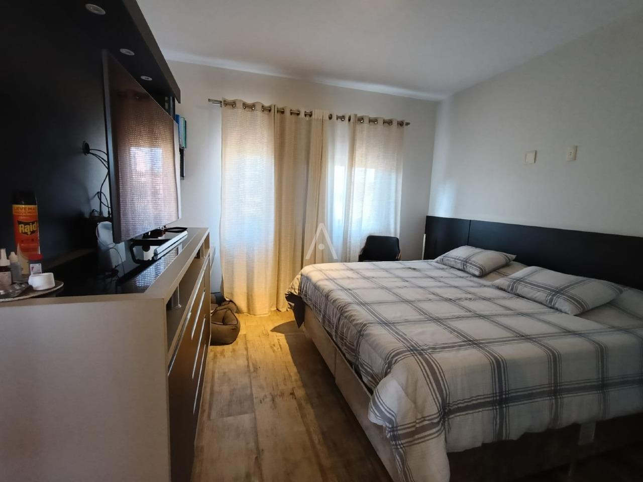 Sobrado para à venda no Bairro COUNTRY em CASCAVEL: 