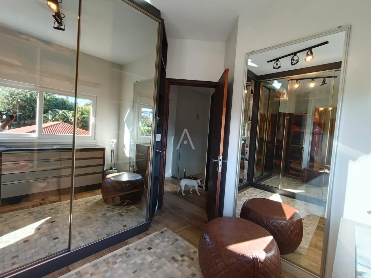 Sobrado para à venda no Bairro COUNTRY em CASCAVEL: 