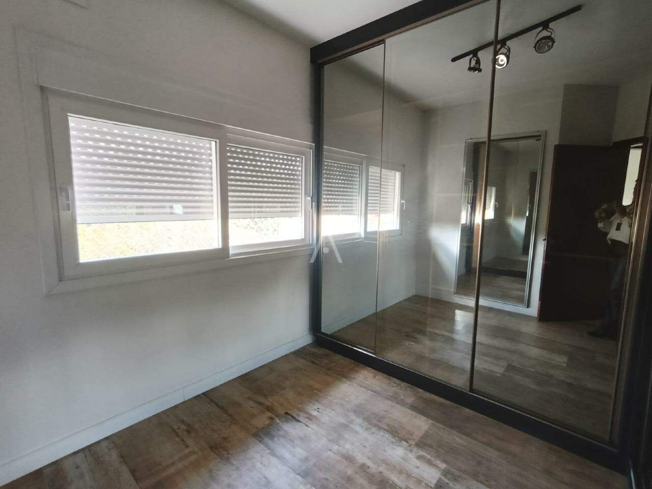 Sobrado para para aluguel no Bairro COUNTRY em CASCAVEL: 