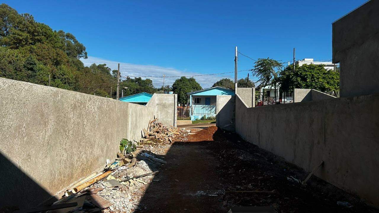 Casa Residencial para à venda no Bairro BRASILIA em CASCAVEL: 