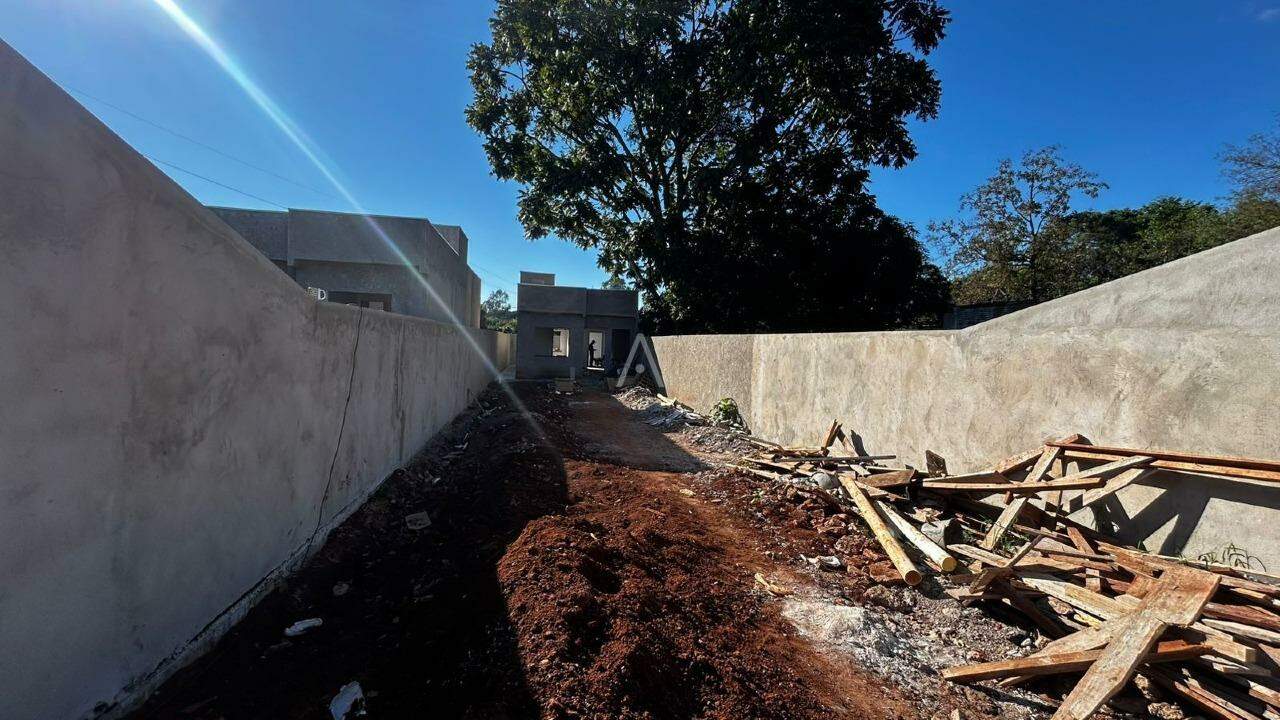 Casa Residencial para à venda no Bairro BRASILIA em CASCAVEL: 