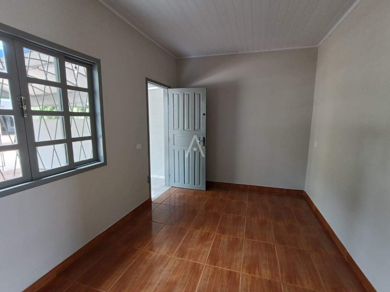 Casa Residencial para para aluguel no Bairro SANTA CRUZ em CASCAVEL: 