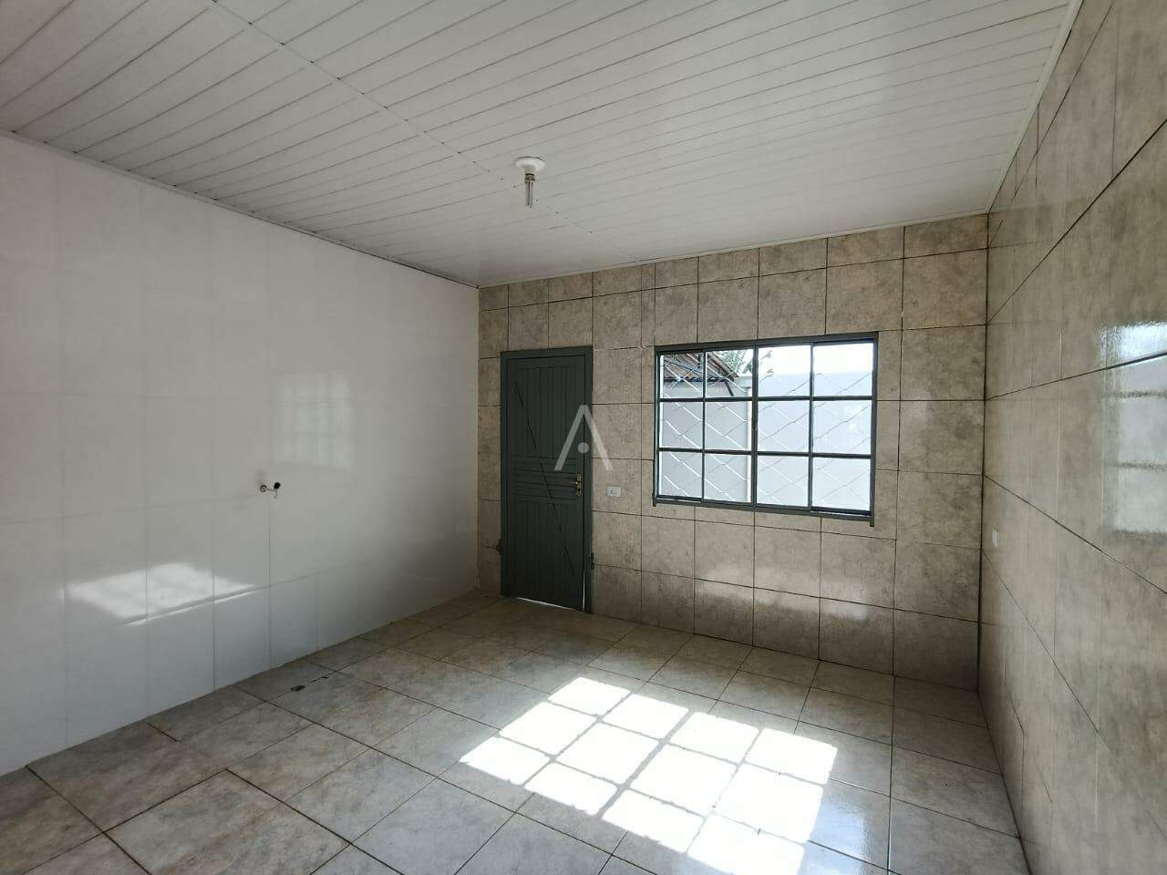 Casa Residencial para para aluguel no Bairro SANTA CRUZ em CASCAVEL: