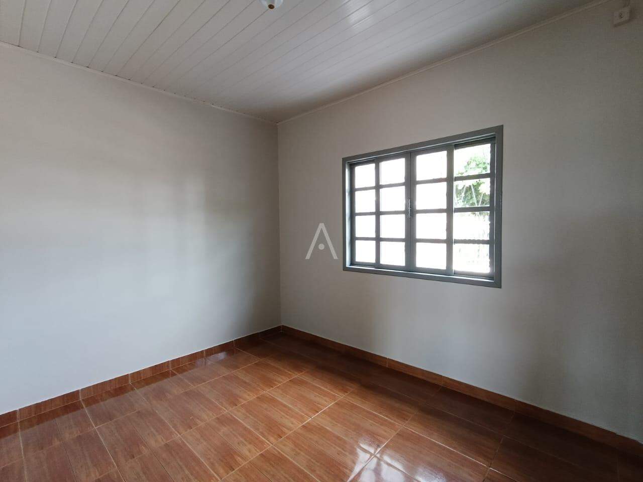 Casa Residencial para para aluguel no Bairro SANTA CRUZ em CASCAVEL: