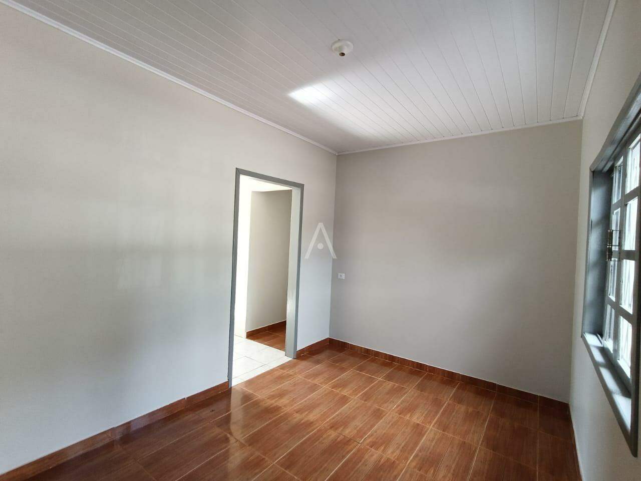 Casa Residencial para para aluguel no Bairro SANTA CRUZ em CASCAVEL: