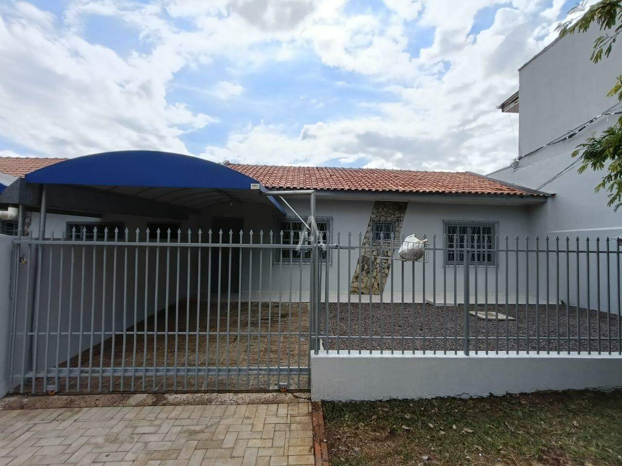 Casa Residencial para para aluguel no Bairro SANTA CRUZ em CASCAVEL: 