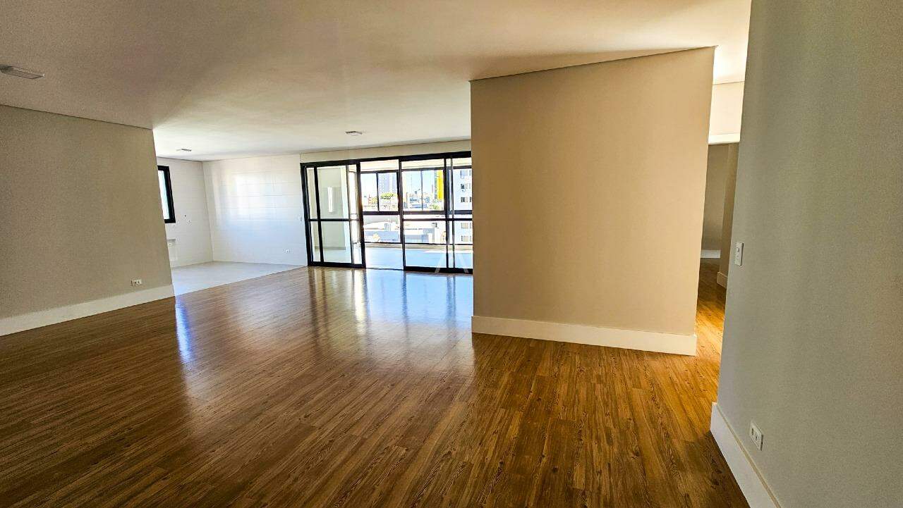 Apartamento para para aluguel no Bairro CENTRO em CASCAVEL: 