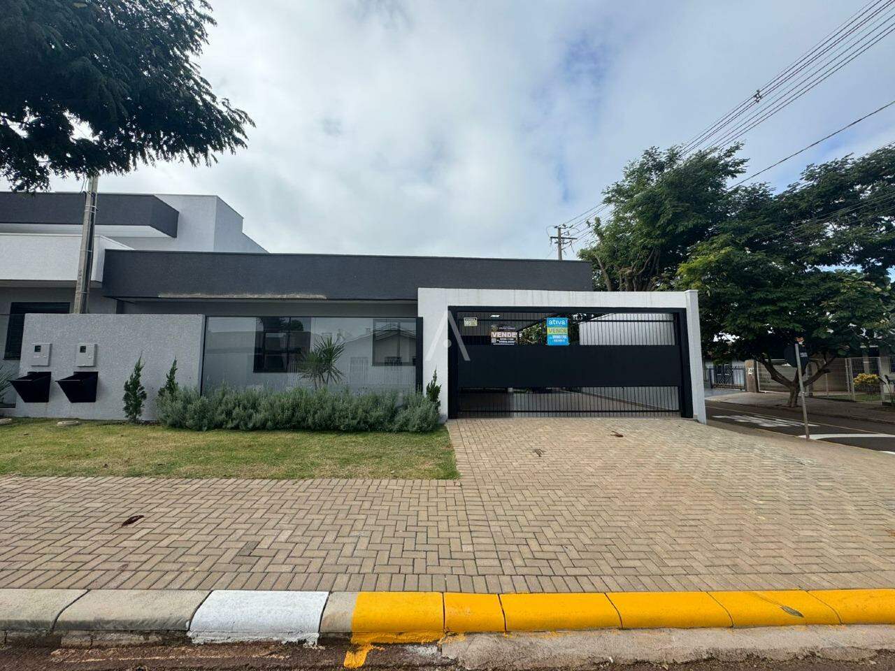Casa Residencial para à venda no Bairro JARDIM PANCERA em TOLEDO: 