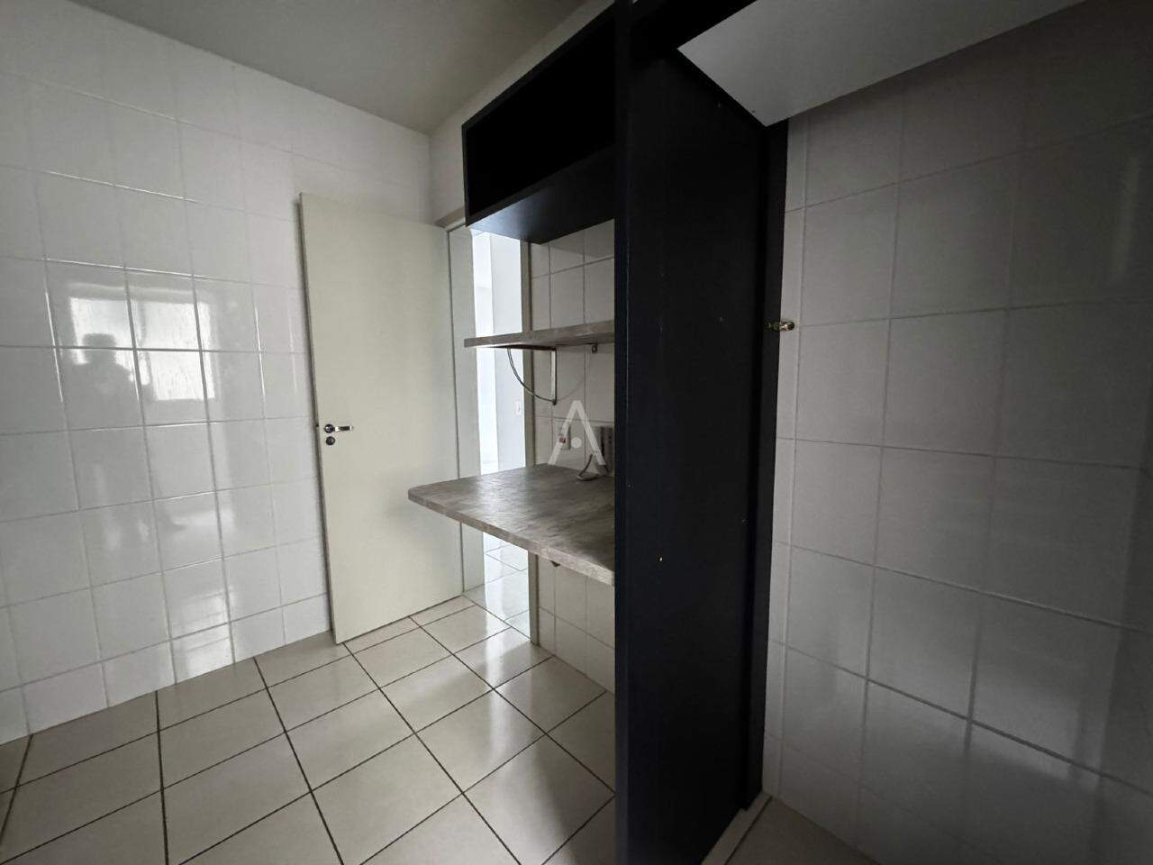 Apartamento para para aluguel no Bairro COUNTRY em CASCAVEL: 