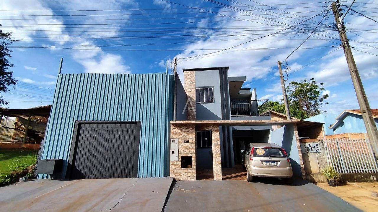 Sobrado para à venda no Bairro JARDIM COOPAGRO em TOLEDO: 