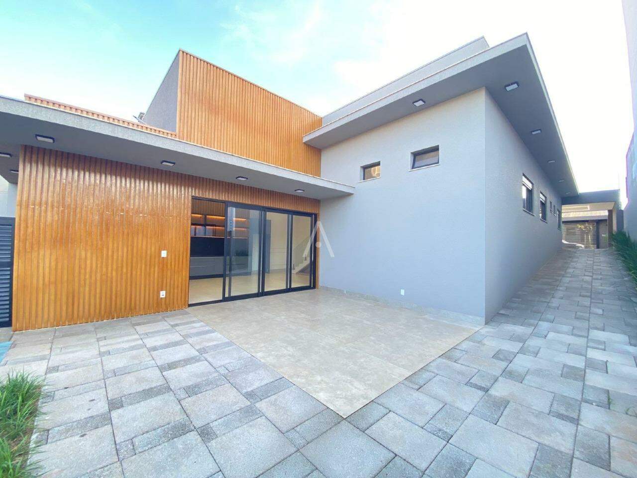 Casa Residencial para à venda no Bairro NEVA em CASCAVEL: 