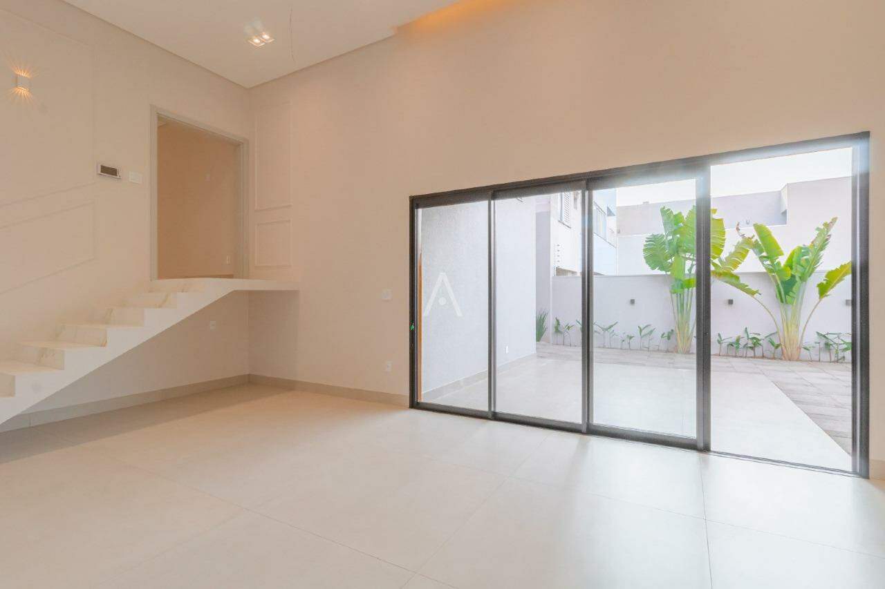 Casa Residencial para à venda no Bairro NEVA em CASCAVEL: 