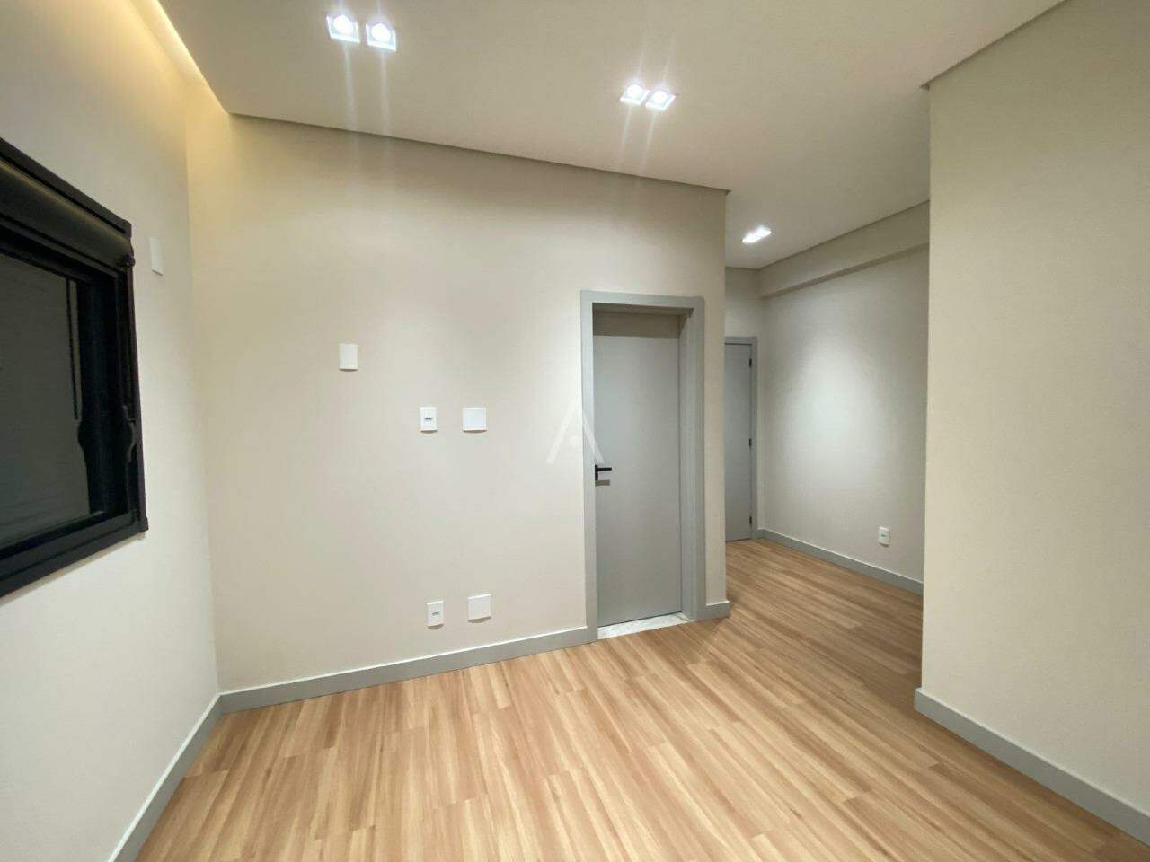Casa Residencial para à venda no Bairro NEVA em CASCAVEL: 