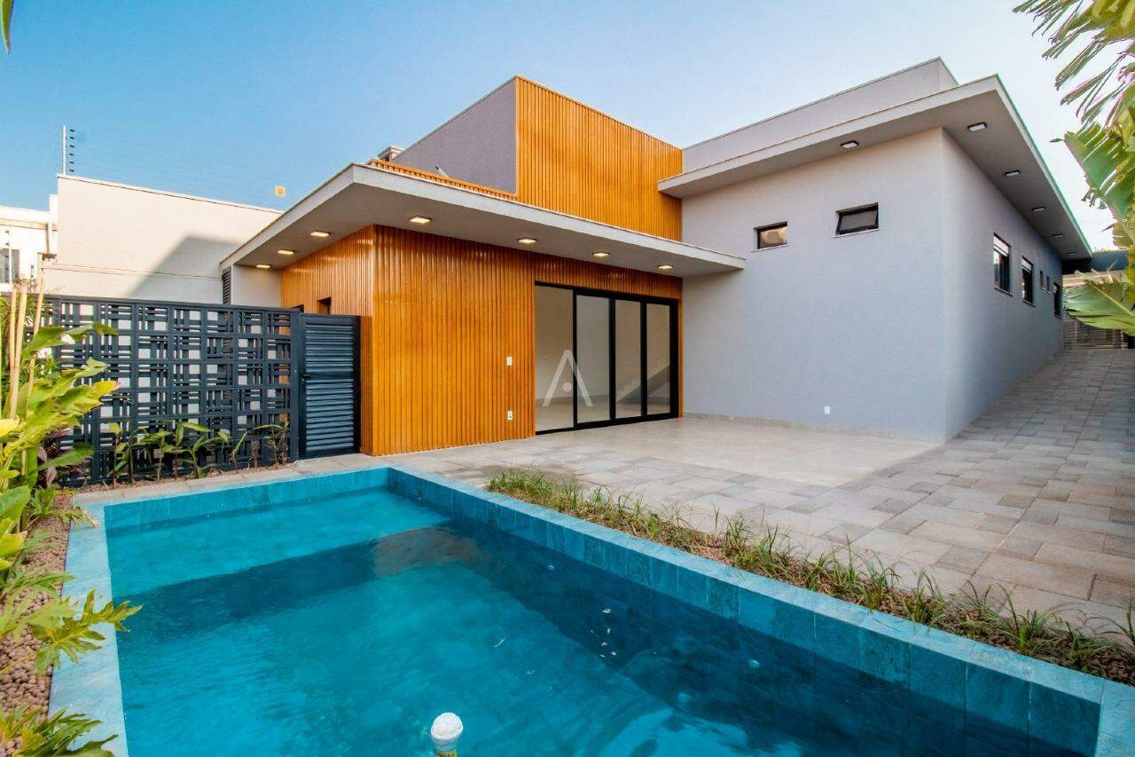 Casa Residencial para à venda no Bairro NEVA em CASCAVEL: 
