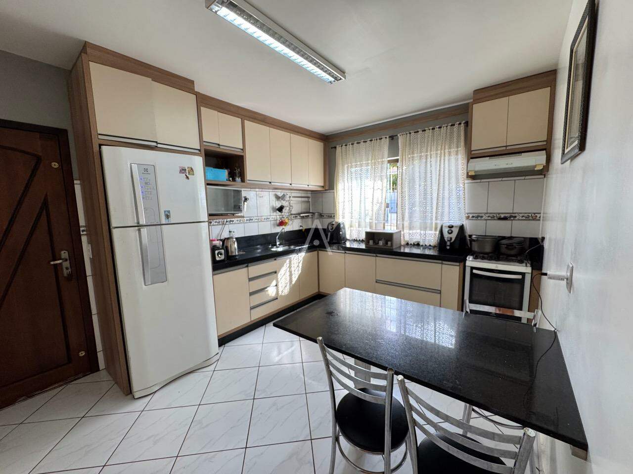 Casa Residencial para à venda no Bairro SAO CRISTOVAO em CASCAVEL: 