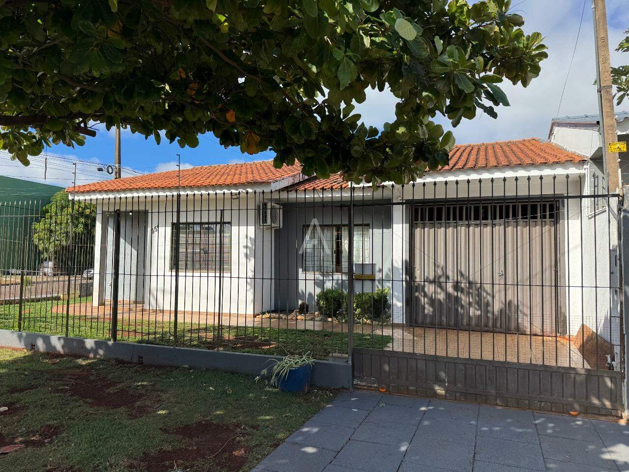 Casa Residencial para à venda no Bairro SAO CRISTOVAO em CASCAVEL: 