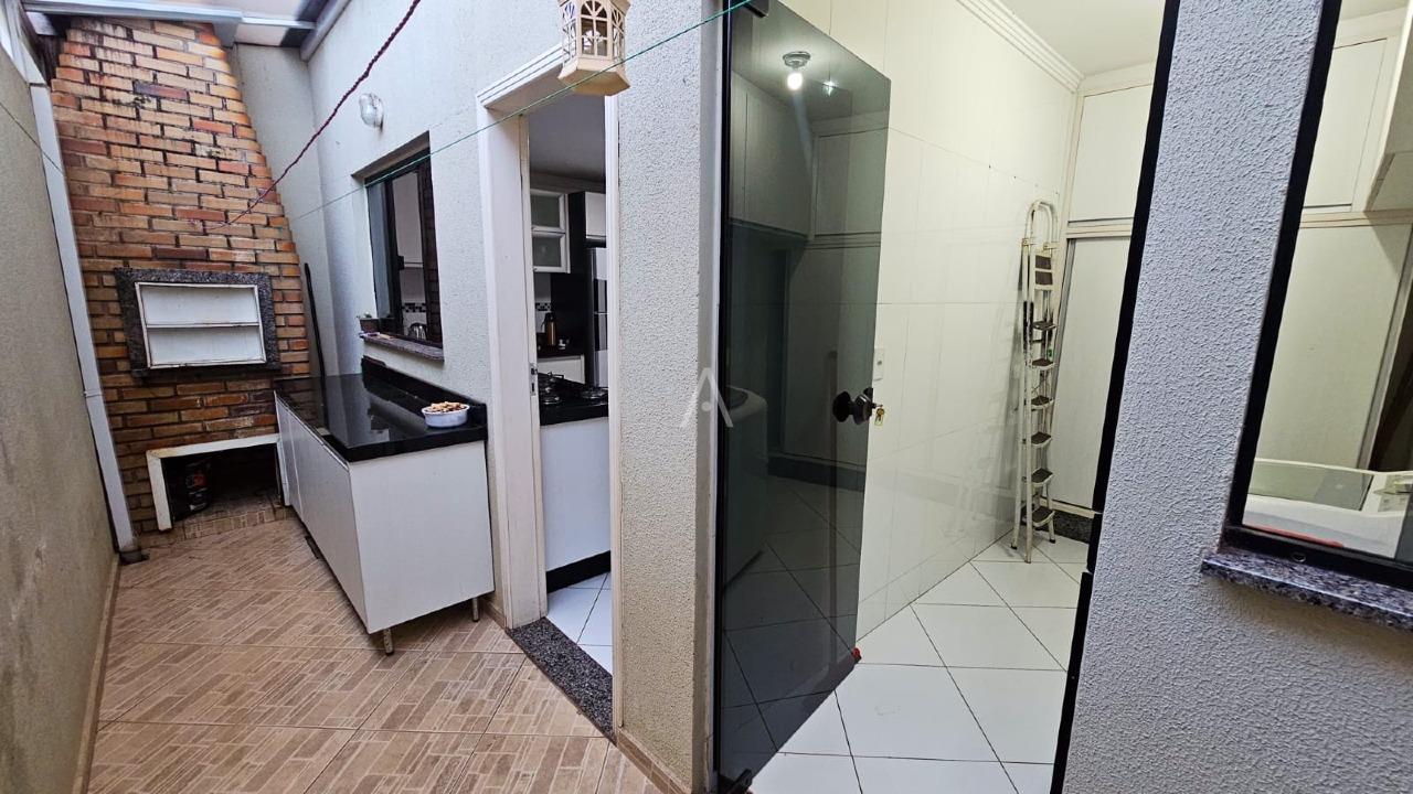 Sobrado para à venda no Bairro ALTO ALEGRE em CASCAVEL: