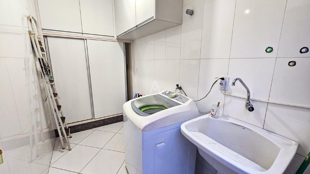 Sobrado para à venda no Bairro ALTO ALEGRE em CASCAVEL: