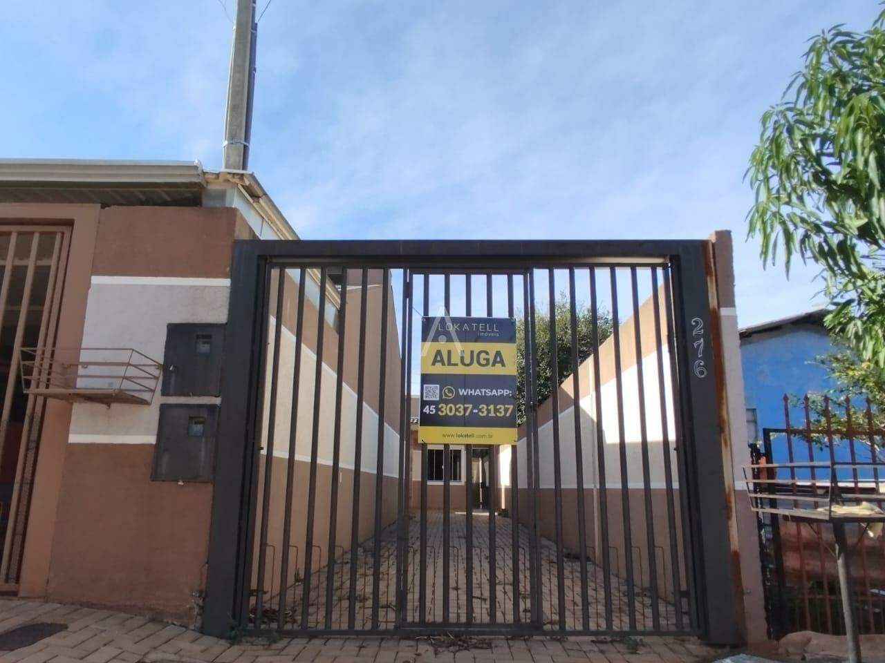 Casa Residencial para à venda no Bairro INTERLAGOS em CASCAVEL: 