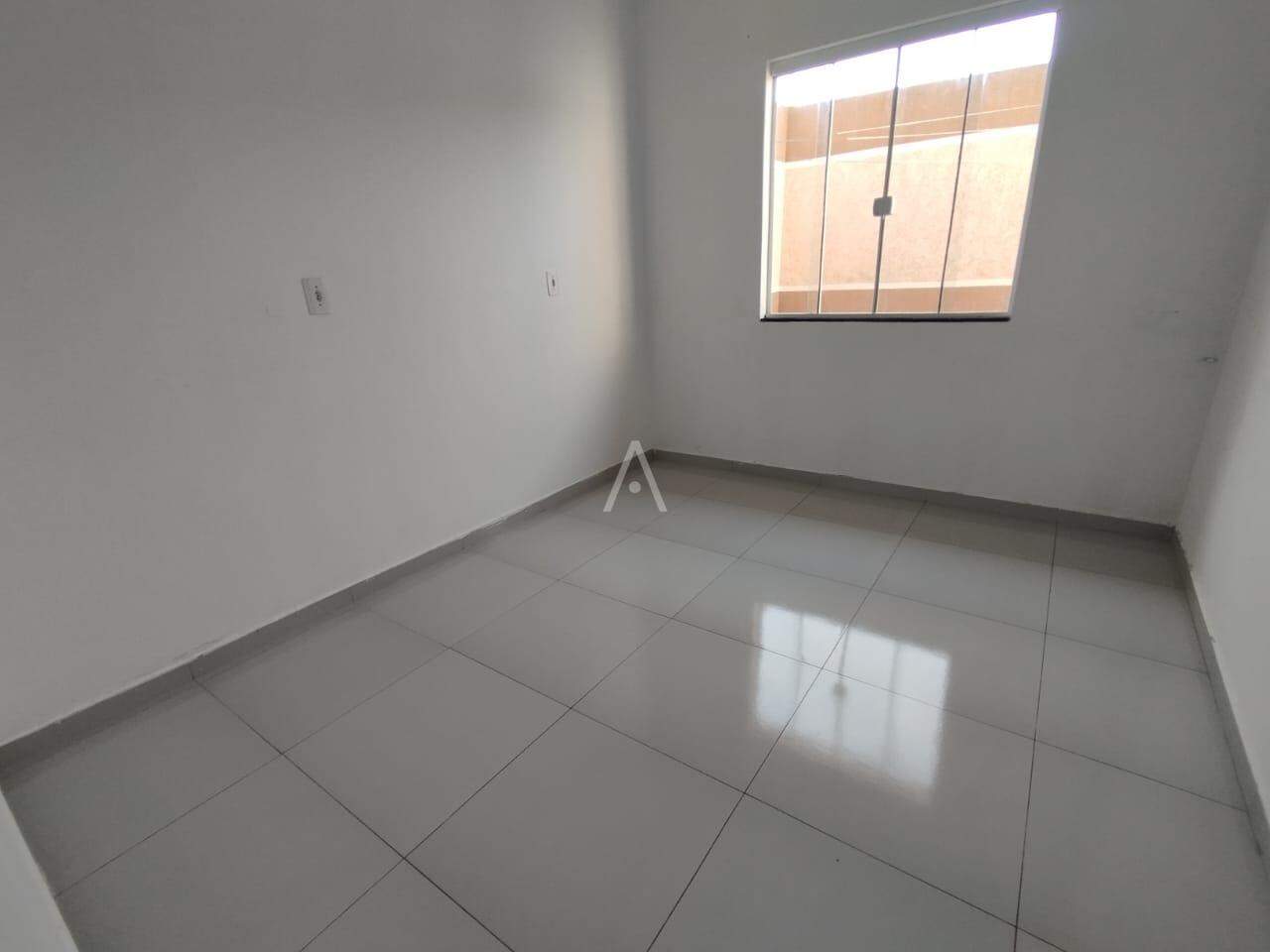 Casa Residencial para à venda no Bairro INTERLAGOS em CASCAVEL: 
