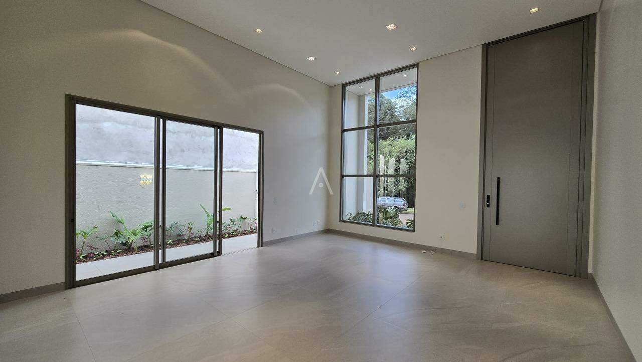 Casa Residencial para à venda no Bairro VILA INDUSTRIAL em TOLEDO: 