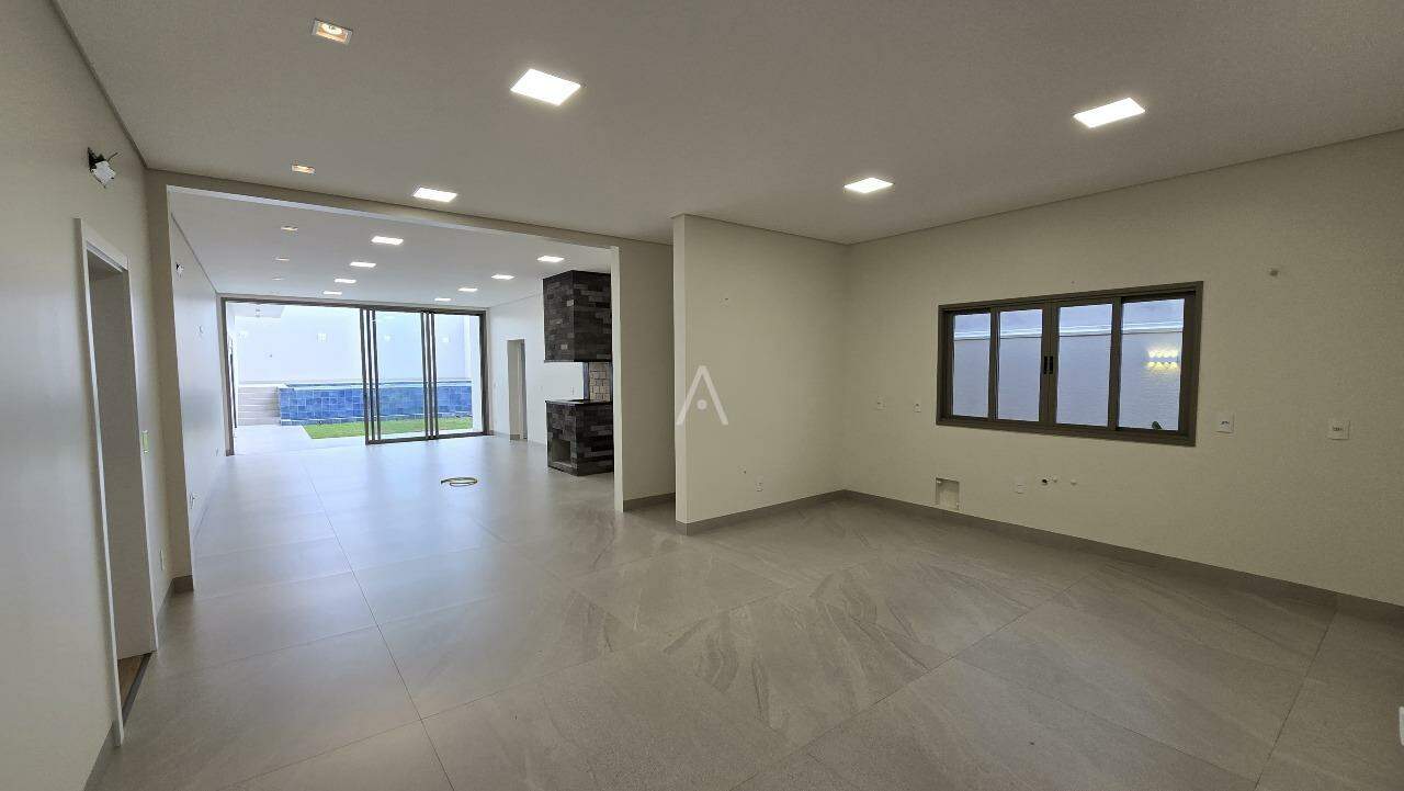 Casa Residencial para à venda no Bairro VILA INDUSTRIAL em TOLEDO: 