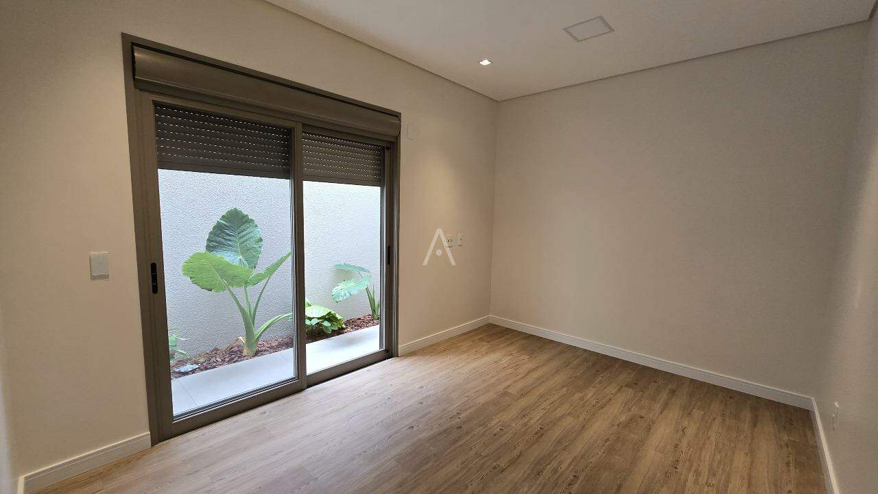 Casa Residencial para à venda no Bairro VILA INDUSTRIAL em TOLEDO: 