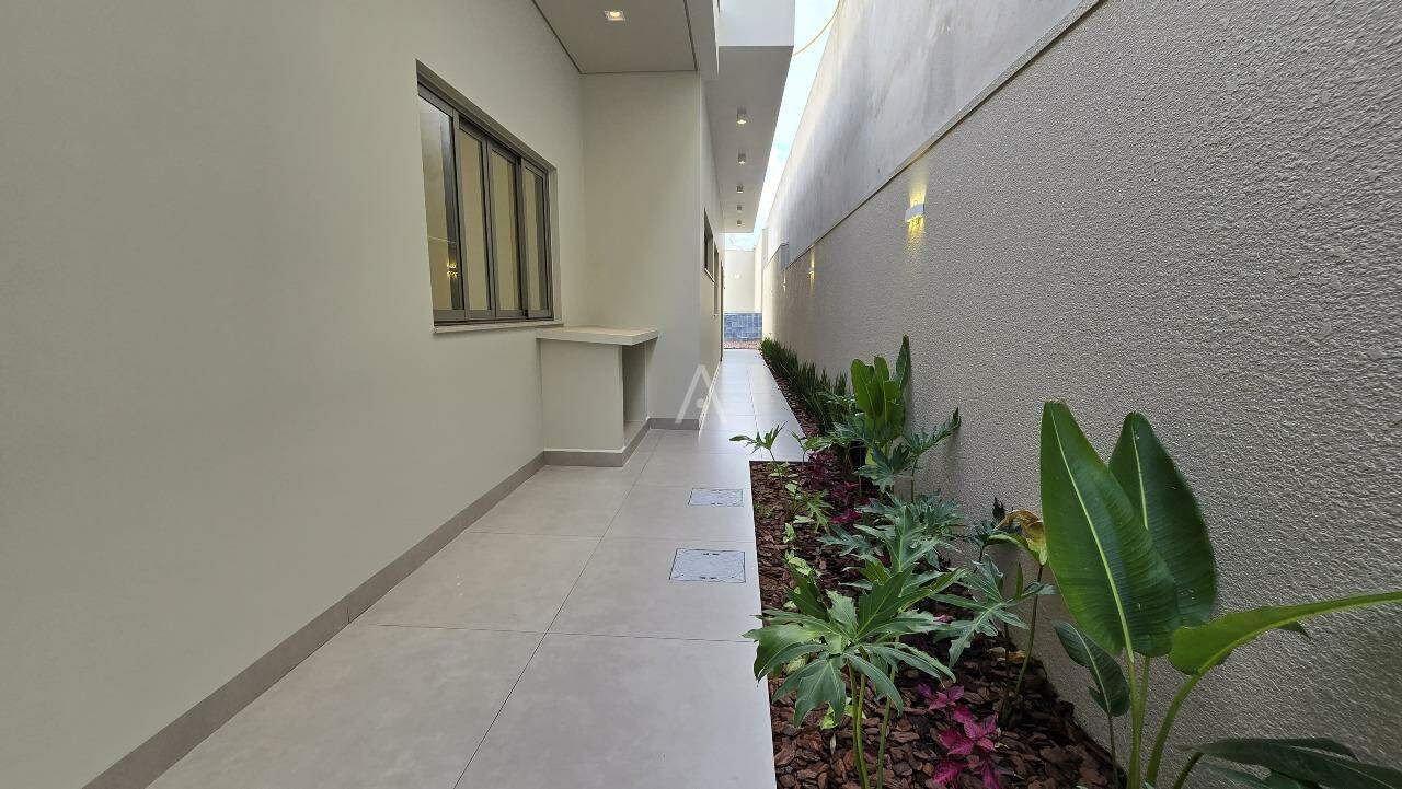 Casa Residencial para à venda no Bairro VILA INDUSTRIAL em TOLEDO: 