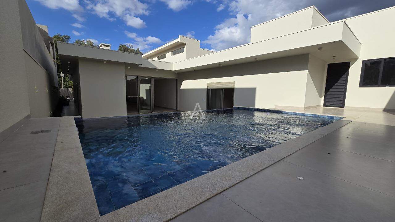 Casa Residencial para à venda no Bairro VILA INDUSTRIAL em TOLEDO: 