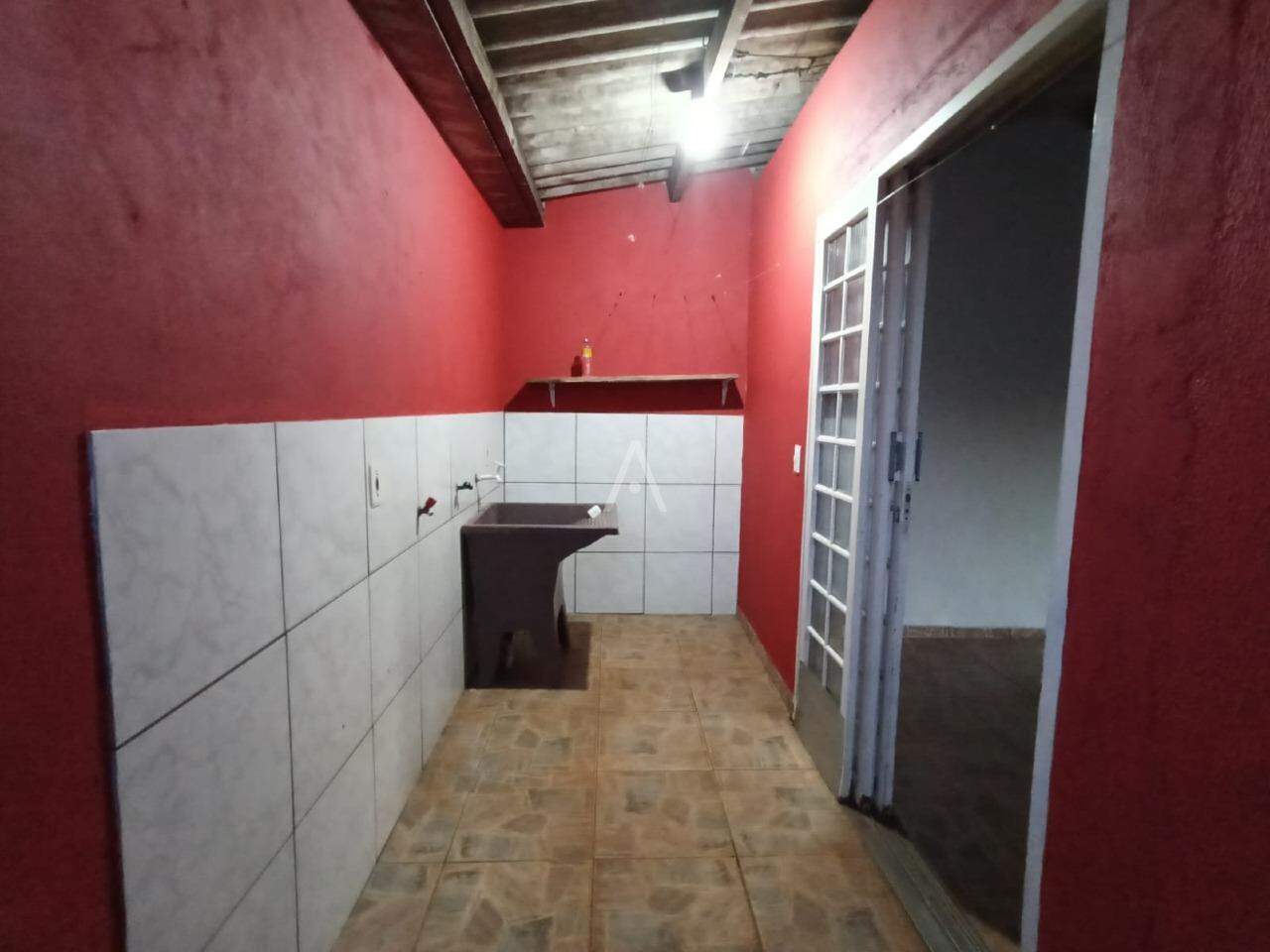 Casa Residencial para para aluguel no Bairro FLORESTA em CASCAVEL: