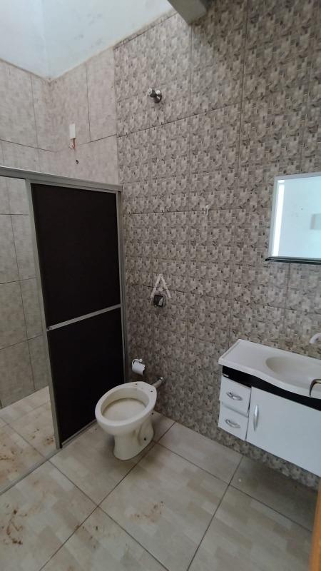 Casa Residencial para à venda no Bairro OURO VERDE DO OESTE em TOLEDO: 