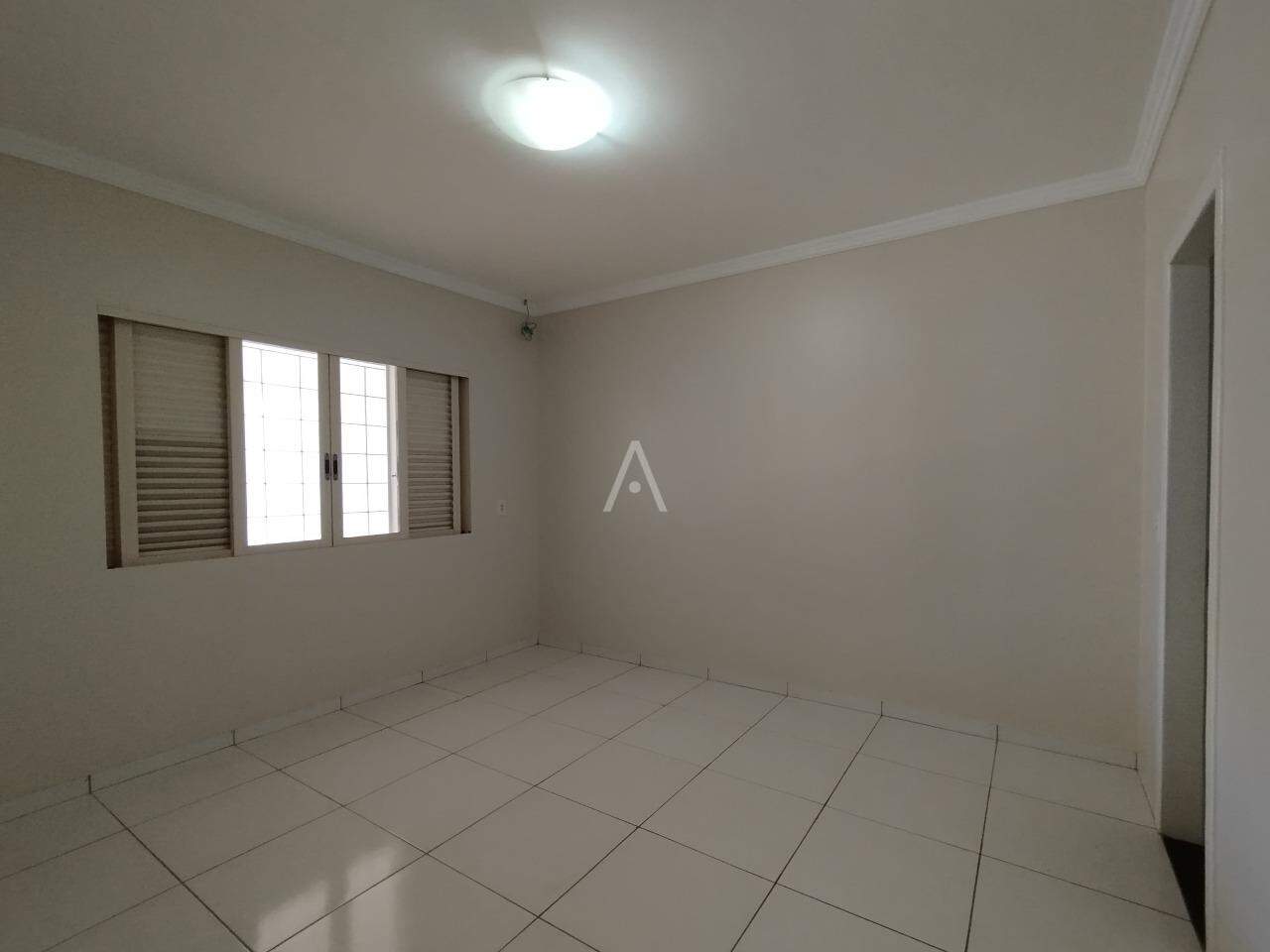 Casa Residencial para para aluguel no Bairro COUNTRY em CASCAVEL: SUÍTE
