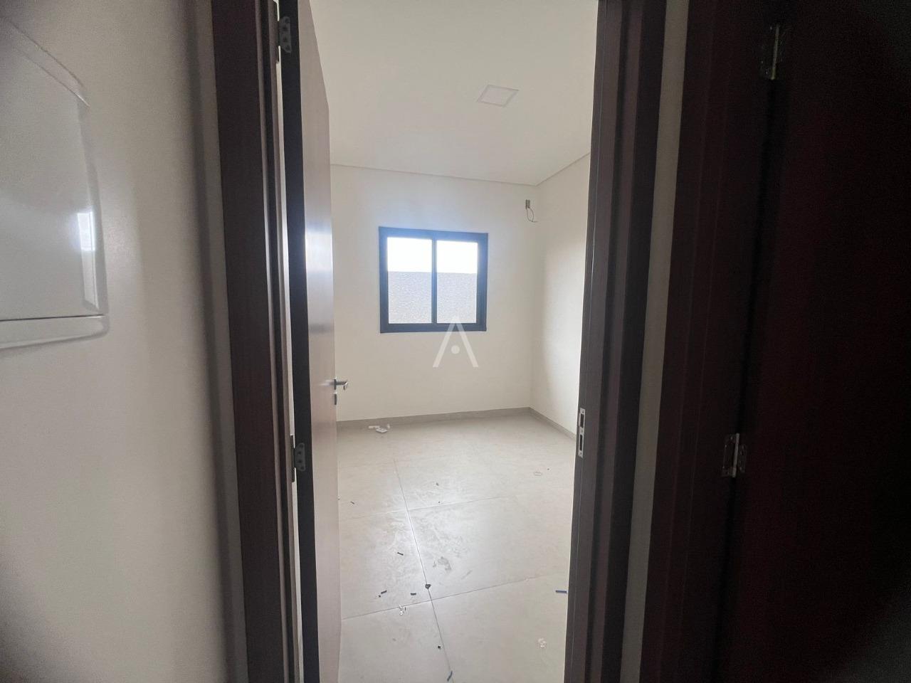 Casa Residencial para à venda no Bairro COOPAGRO em TOLEDO: 