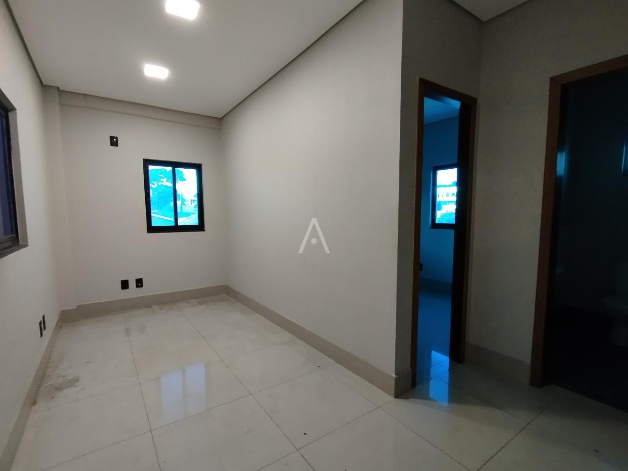 Barracão Comercial para para aluguel no Bairro Brazmadeira em CASCAVEL: ESCRITORIO PISO SUPERIOR