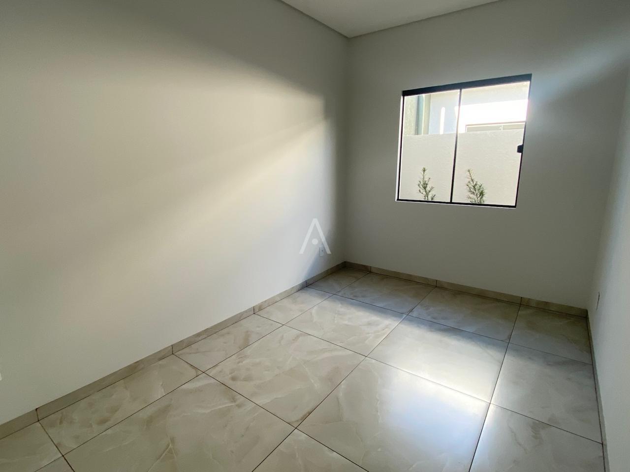 Casa Residencial para à venda no Bairro PINHEIRINHO em TOLEDO: 