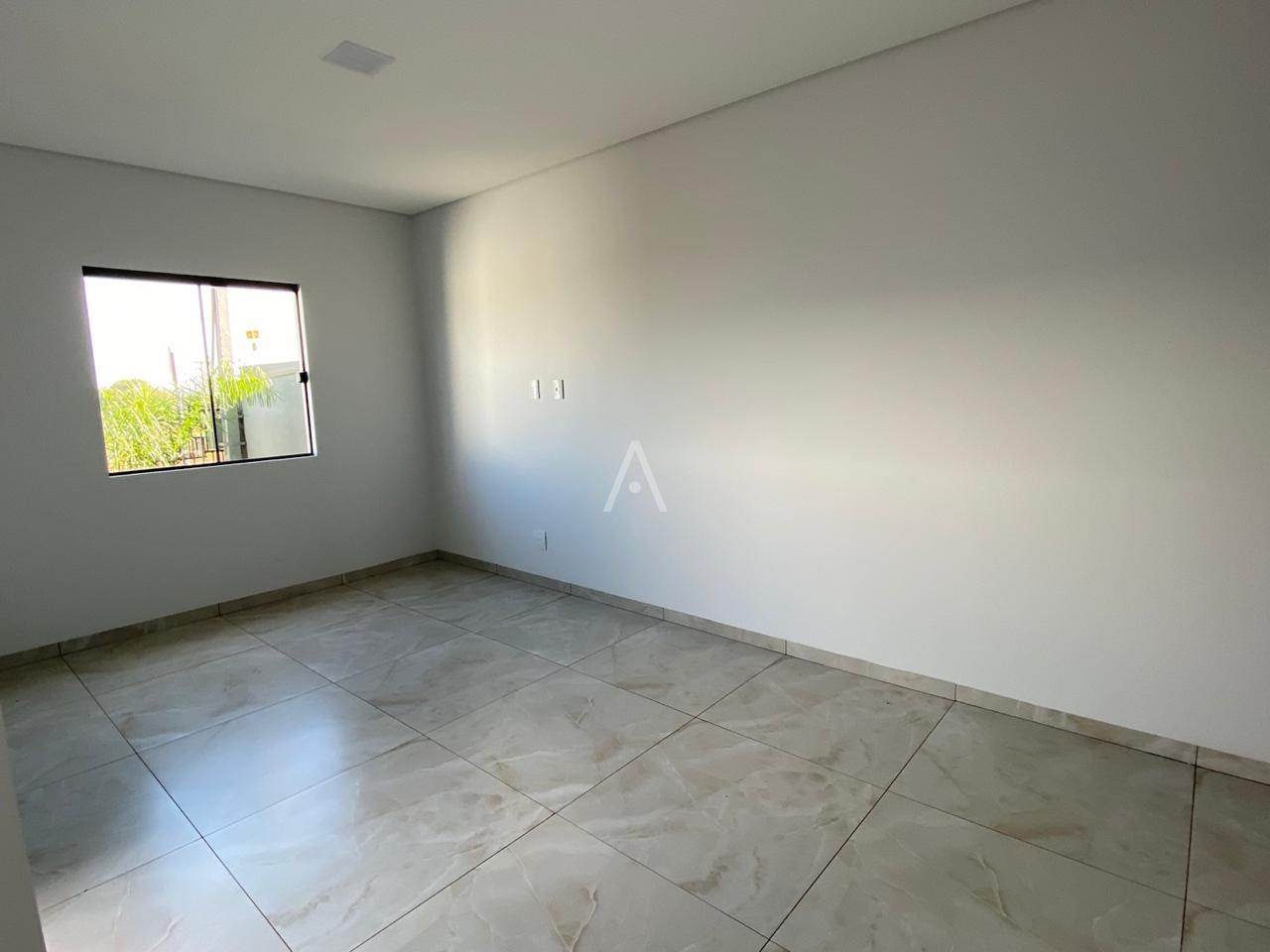 Casa Residencial para à venda no Bairro PINHEIRINHO em TOLEDO: 