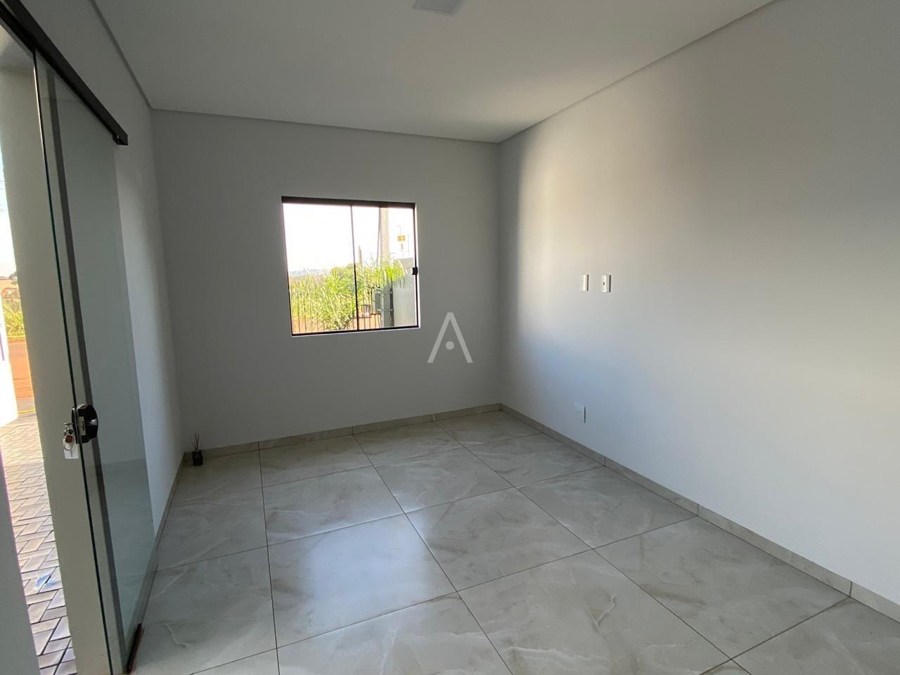 Casa Residencial para à venda no Bairro PINHEIRINHO em TOLEDO: 