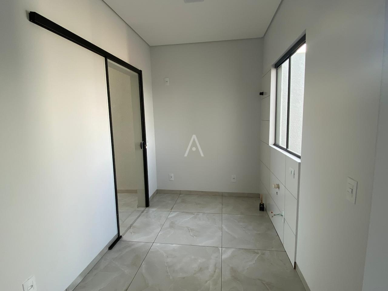 Casa Residencial para à venda no Bairro PINHEIRINHO em TOLEDO: 