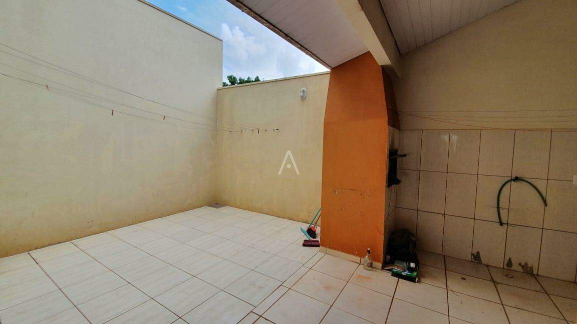 Sobrado para à venda no Bairro CENTRO em SANTA TEREZA DO OESTE: 