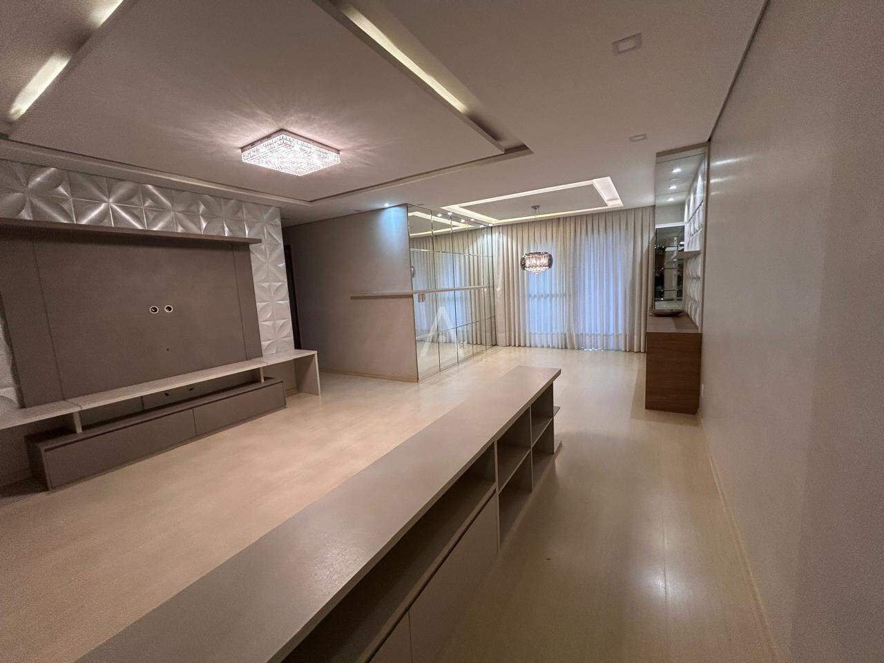 Apartamento para à venda no Bairro CENTRO em CASCAVEL: sala de estar/jantar