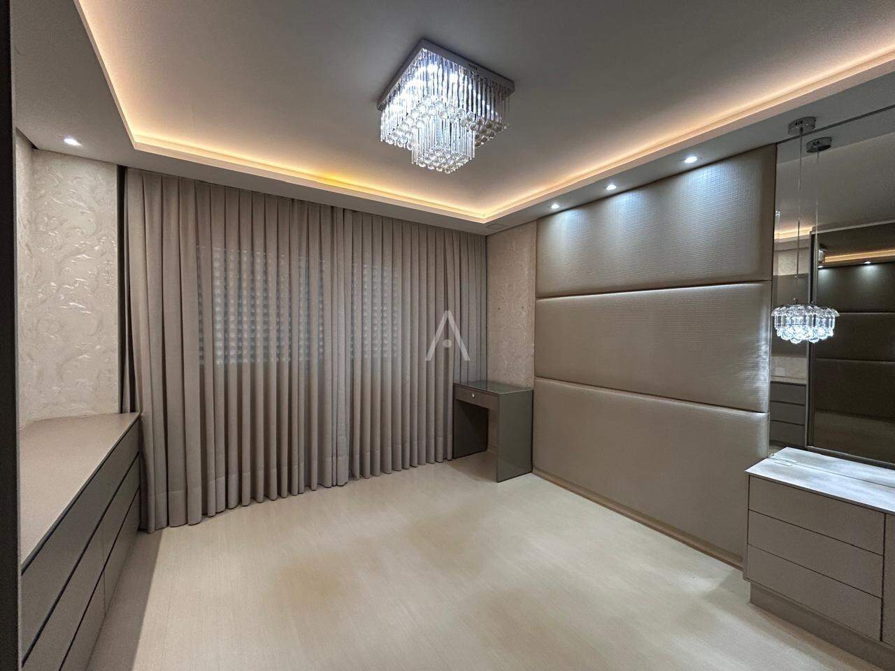 Apartamento para à venda no Bairro CENTRO em CASCAVEL: suíte