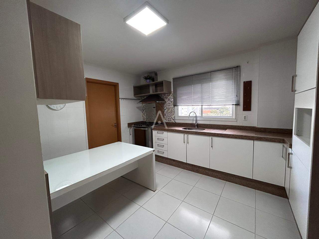 Apartamento para à venda no Bairro CENTRO em CASCAVEL: cozinha