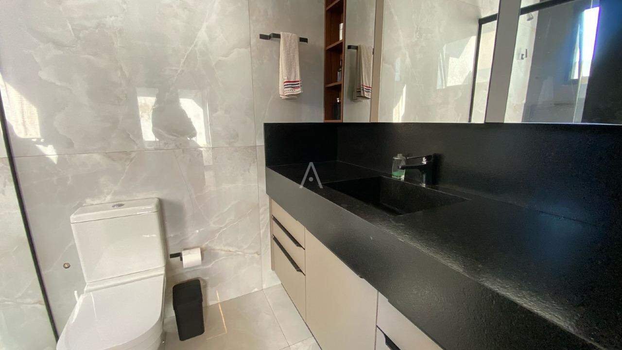 Casa Residencial para para aluguel no Bairro Malucelli em SANTA TEREZA DO OESTE: 