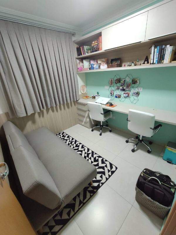 Apartamento para à venda no Bairro CANCELLI em CASCAVEL: 